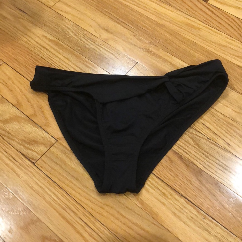 Tommy Bahama Twist Front Hipster Bikini Bottom
